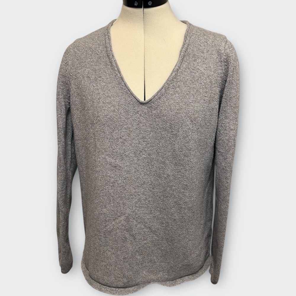 OLD NAVY Gray V-Neck Sweater L Marled Cotton Minimalist Quiet Luxury Casual Chic - Picture 2 of 9